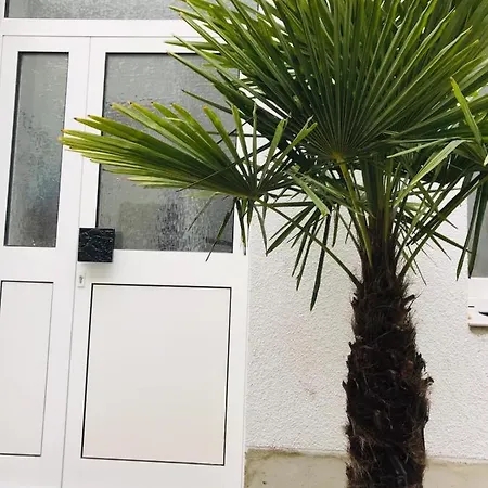 Apartment City Near Dusseldorf Airport *