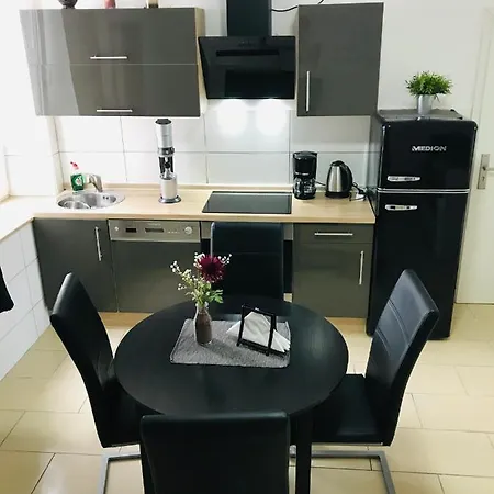 City Near Dusseldorf Airport Apartment