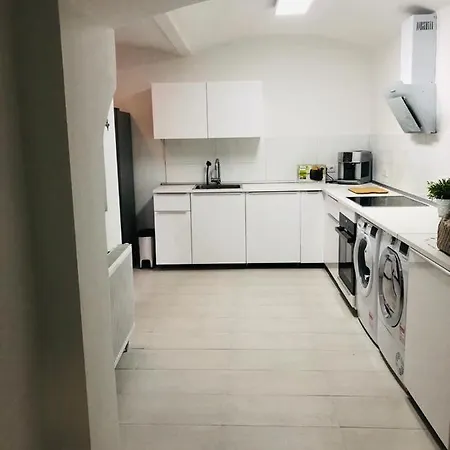 Apartment City Near Dusseldorf Airport *